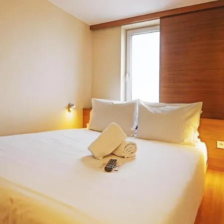 Dusseldorfer Hof Hotel *