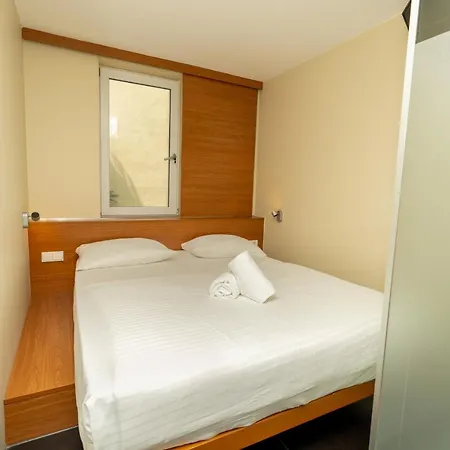Dusseldorfer Hof 3*