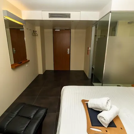 Hotel Dusseldorfer Hof 3*