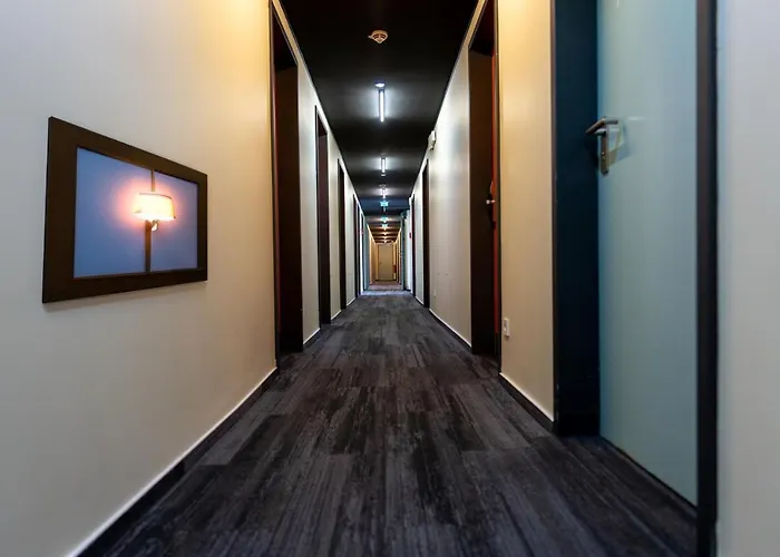 Duesseldorfer Hof فرانكفورت